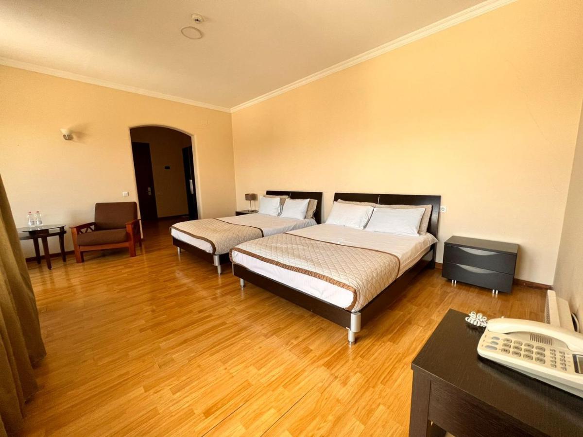 Hotel Beaumonde Garden Tbilisi ภายนอก รูปภาพ