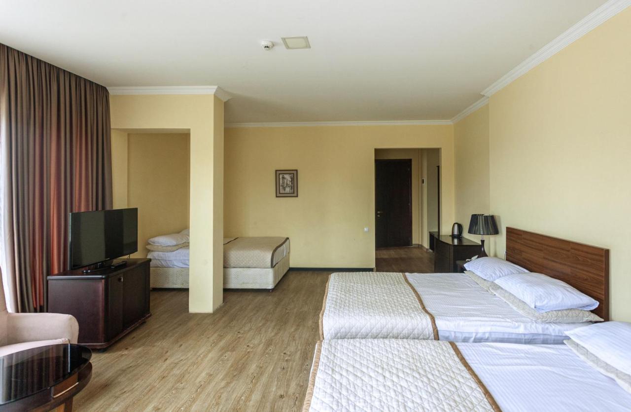 Hotel Beaumonde Garden Tbilisi ภายนอก รูปภาพ