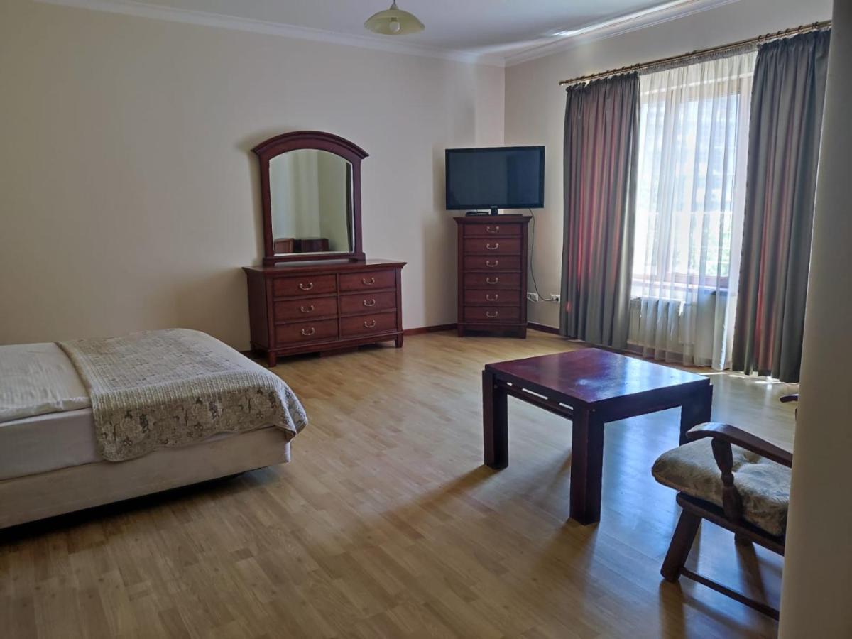 Hotel Beaumonde Garden Tbilisi ภายนอก รูปภาพ