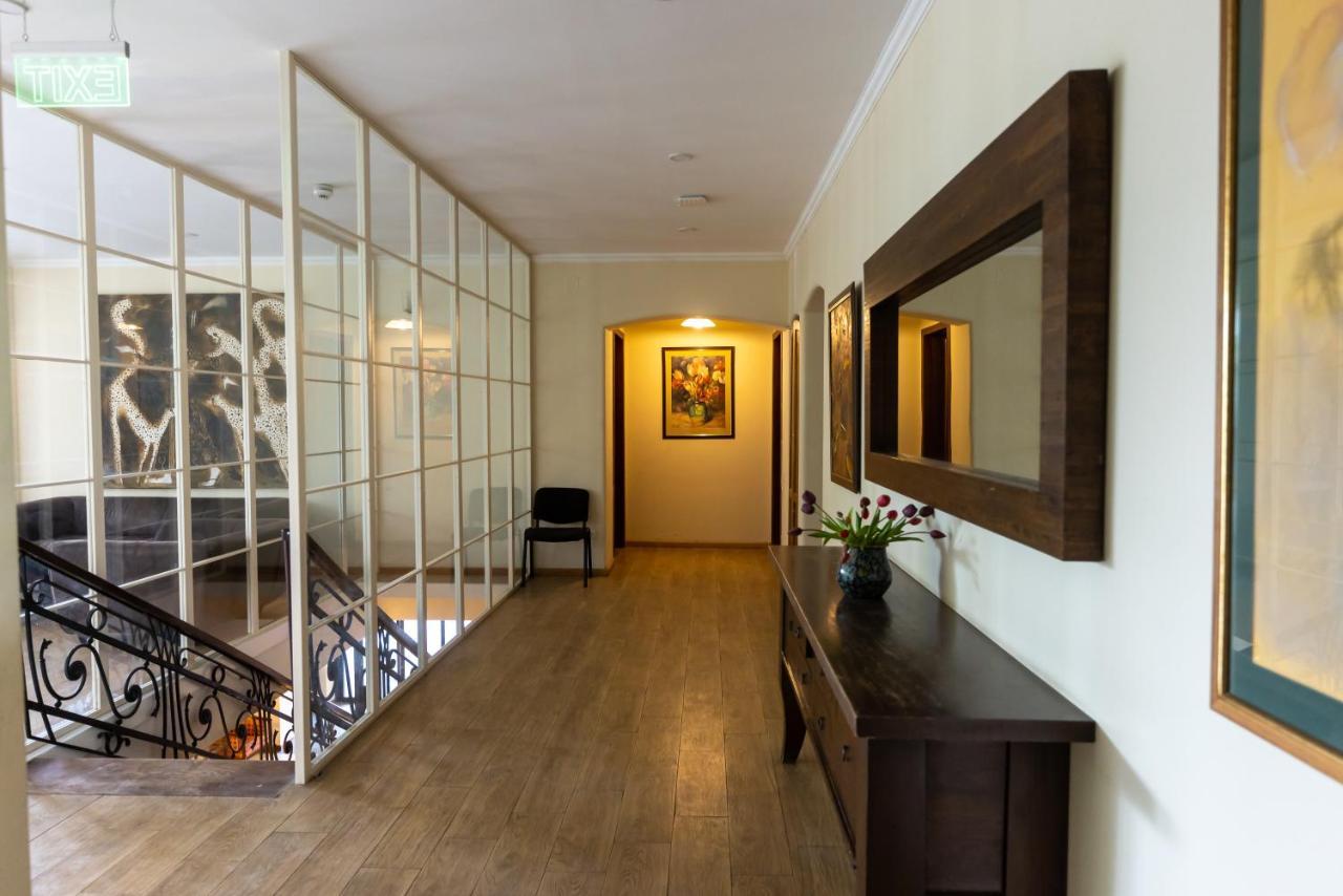 Hotel Beaumonde Garden Tbilisi ภายนอก รูปภาพ