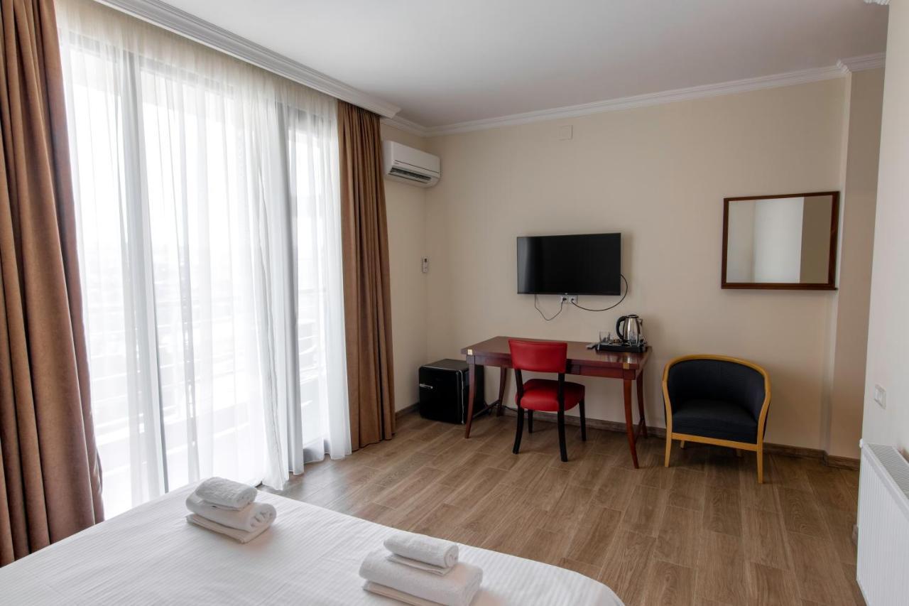 Hotel Beaumonde Garden Tbilisi ภายนอก รูปภาพ