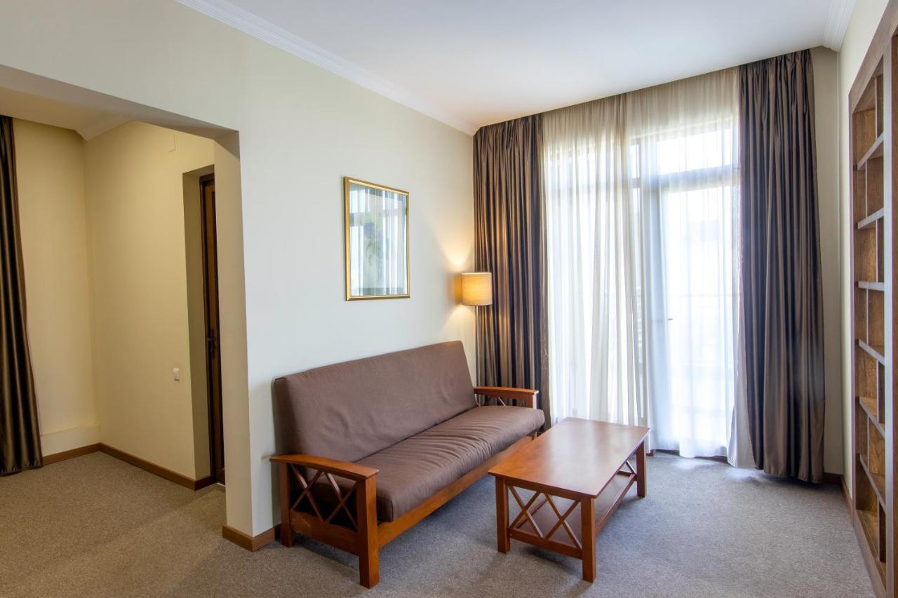Hotel Beaumonde Garden Tbilisi ภายนอก รูปภาพ