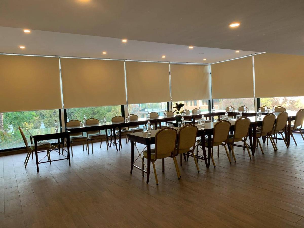 Hotel Beaumonde Garden Tbilisi ภายนอก รูปภาพ