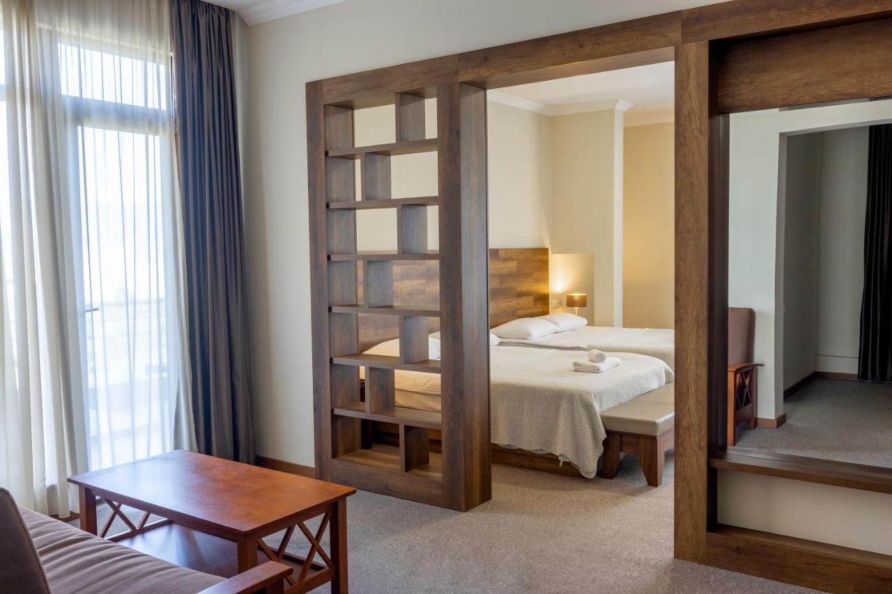 Hotel Beaumonde Garden Tbilisi ภายนอก รูปภาพ