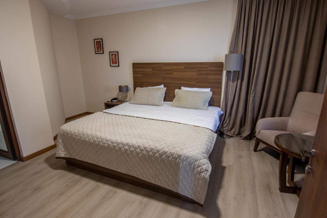 Hotel Beaumonde Garden Tbilisi ภายนอก รูปภาพ