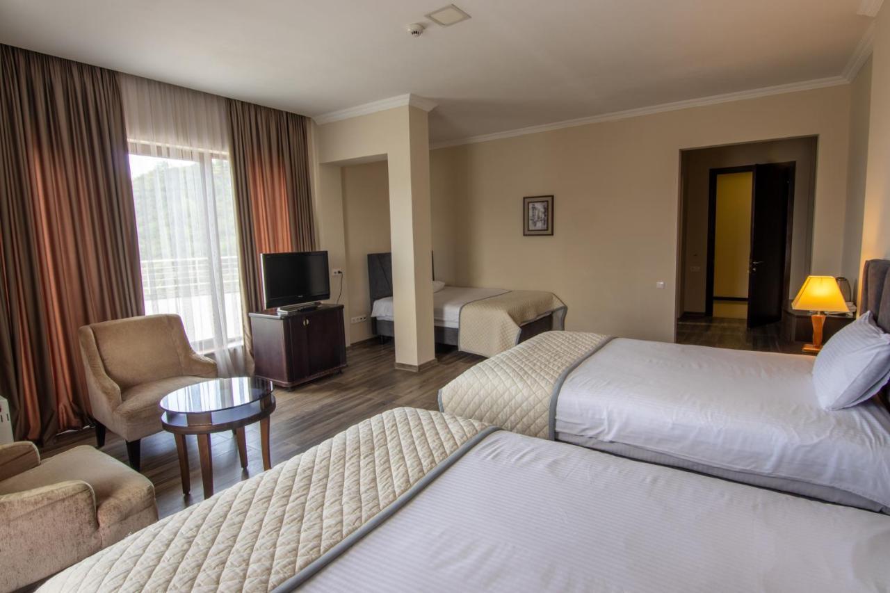 Hotel Beaumonde Garden Tbilisi ภายนอก รูปภาพ