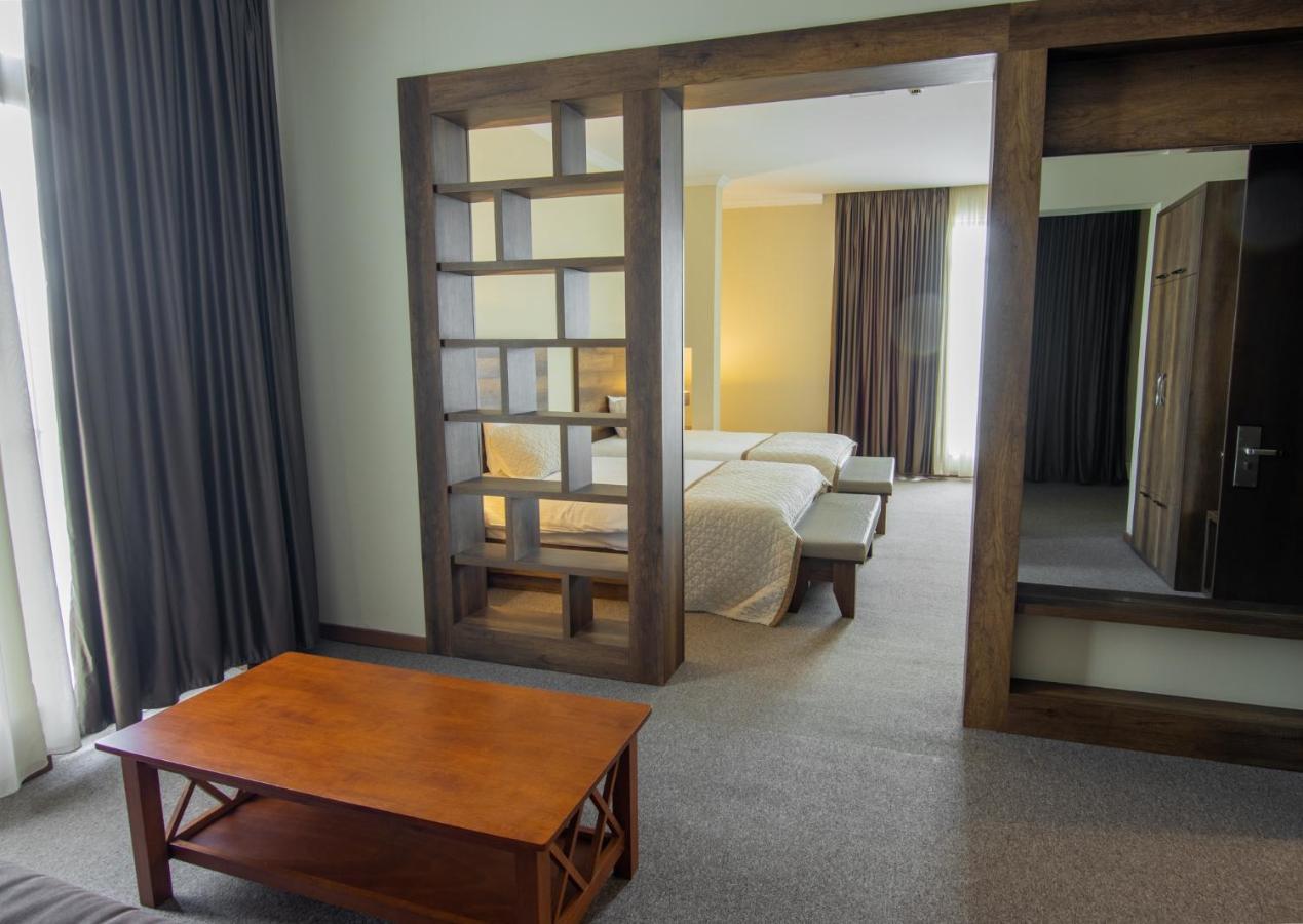 Hotel Beaumonde Garden Tbilisi ภายนอก รูปภาพ